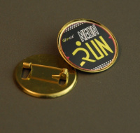 значок круглый