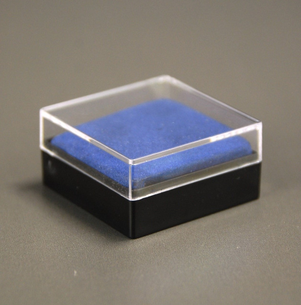 футляр синий под значок 2